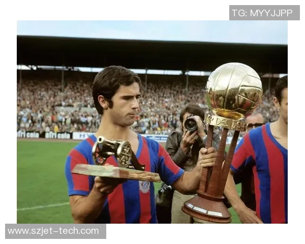 世界级5号足球后卫球星盘点 探索他们的辉煌职业生涯与场上表现 世界级5号足球后卫球星盘点 探索他们的辉煌职业生涯与场上表现