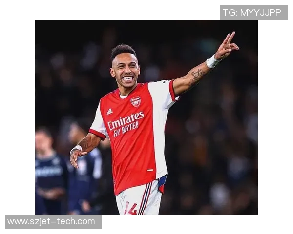 足球场上的传奇之星 穿7号球衣的巨星们与他们的辉煌历程 足球场上的传奇之星 穿7号球衣的巨星们与他们的辉煌历程